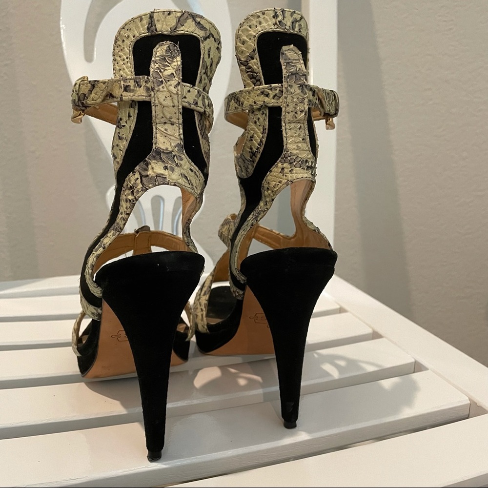 Dulce Heels, Black and Snake Skin Leather, Size 7